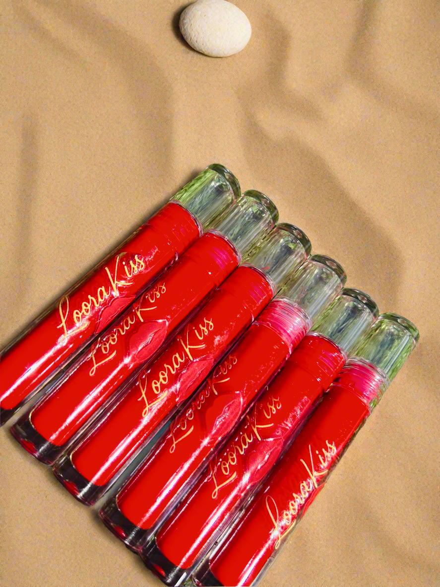 Loora Kiss lip gloss