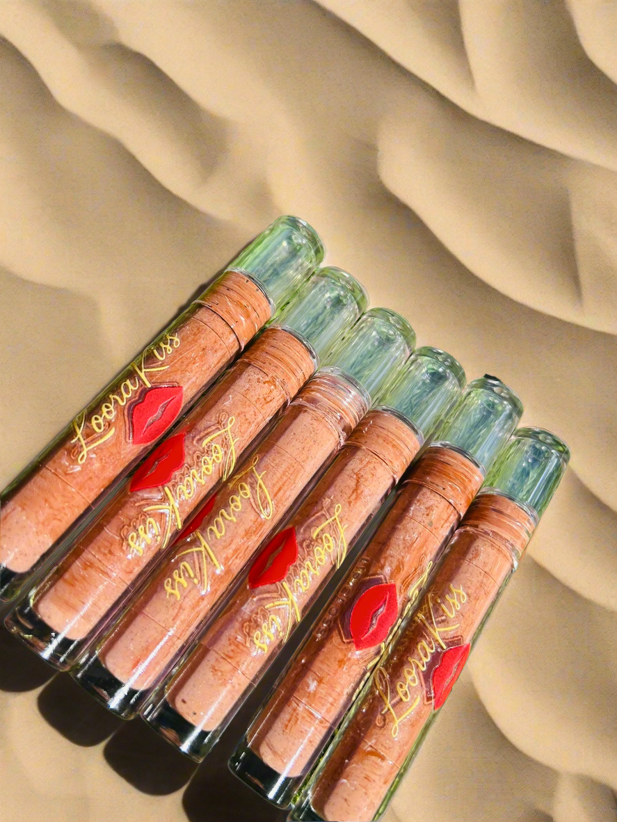 Loora Kiss lip gloss