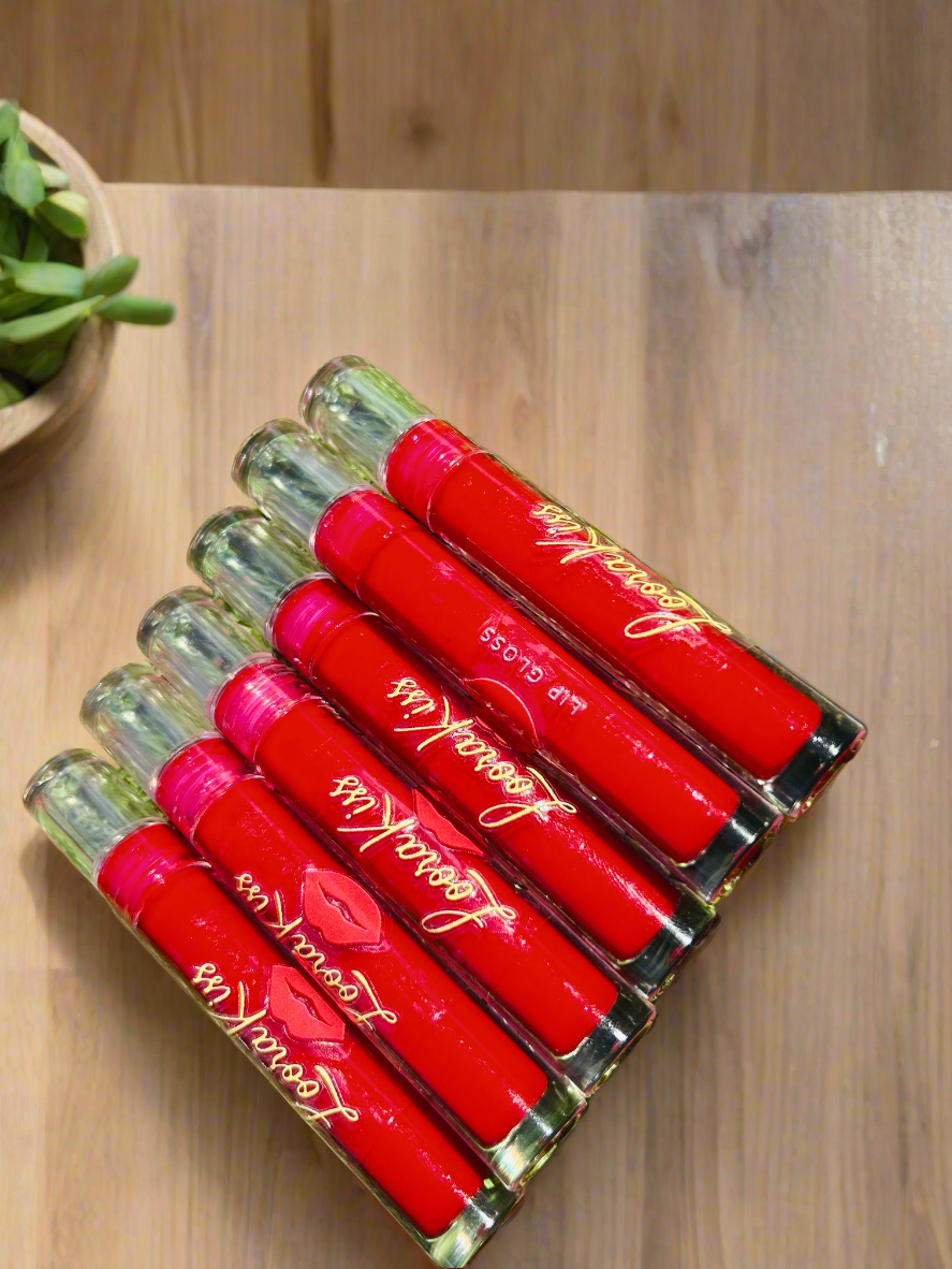 Loora Kiss lip gloss